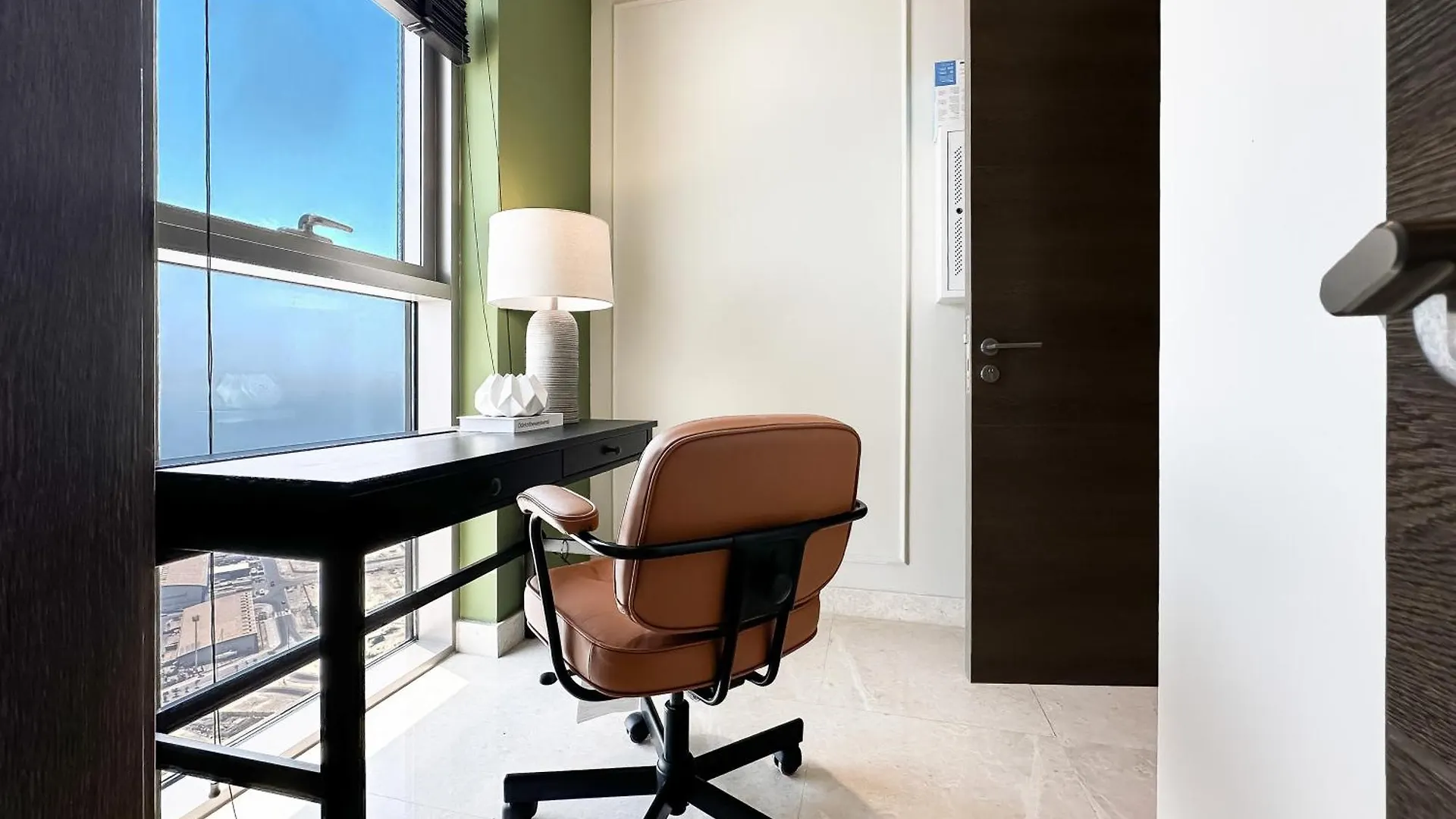Dream Dubai Stay Sea Views & Private Balcony