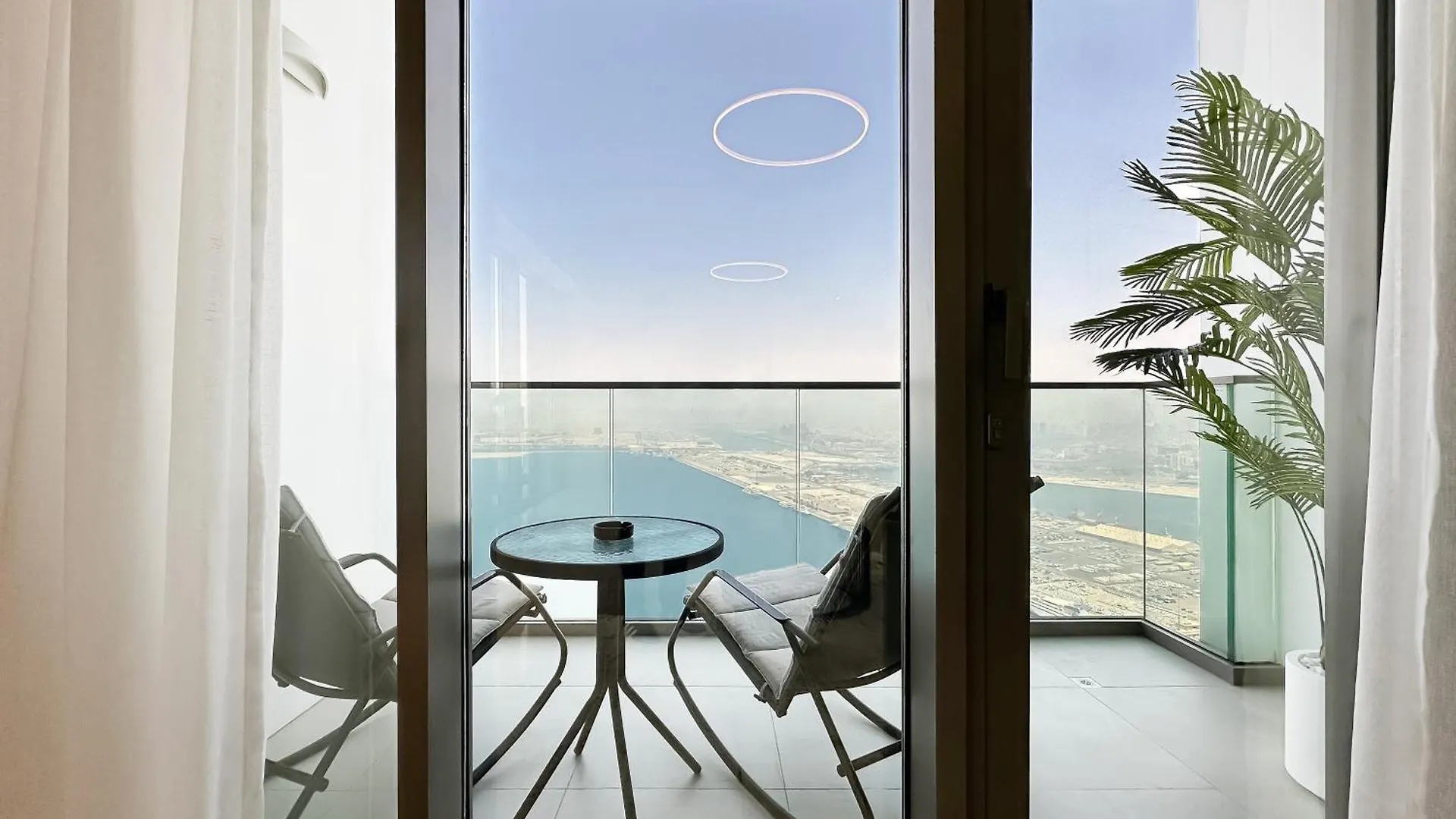 Dream Dubai Stay Sea Views & Private Balcony Apartment