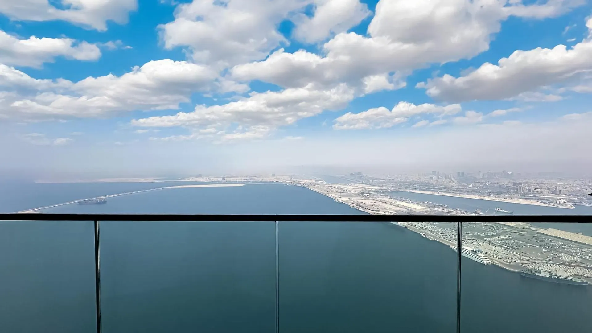 Apartment Dream Dubai Stay Sea Views & Private Balcony